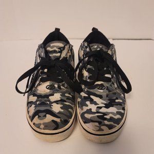 Heelys Pro 20 Prints Boy's Skate Sneakers Size 6 Youth Boys Camo HES10336H